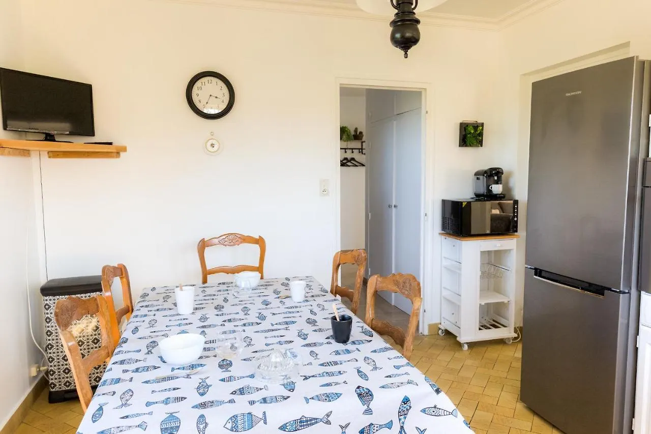 Holiday home Jolie Maison Pour 10 Personnes Avec Jardin Plobannalec-Lesconil France