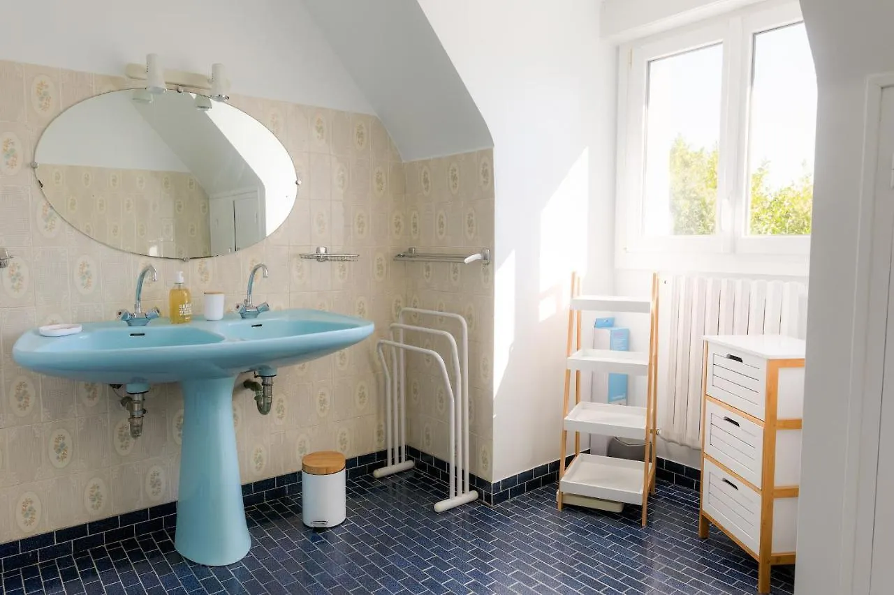 Holiday home Jolie Maison Pour 10 Personnes Avec Jardin Plobannalec-Lesconil