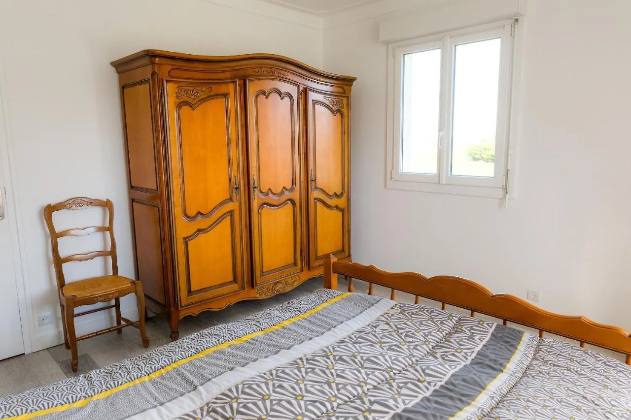 Jolie Maison Pour 10 Personnes Avec Jardin Plobannalec-Lesconil 0*,  France