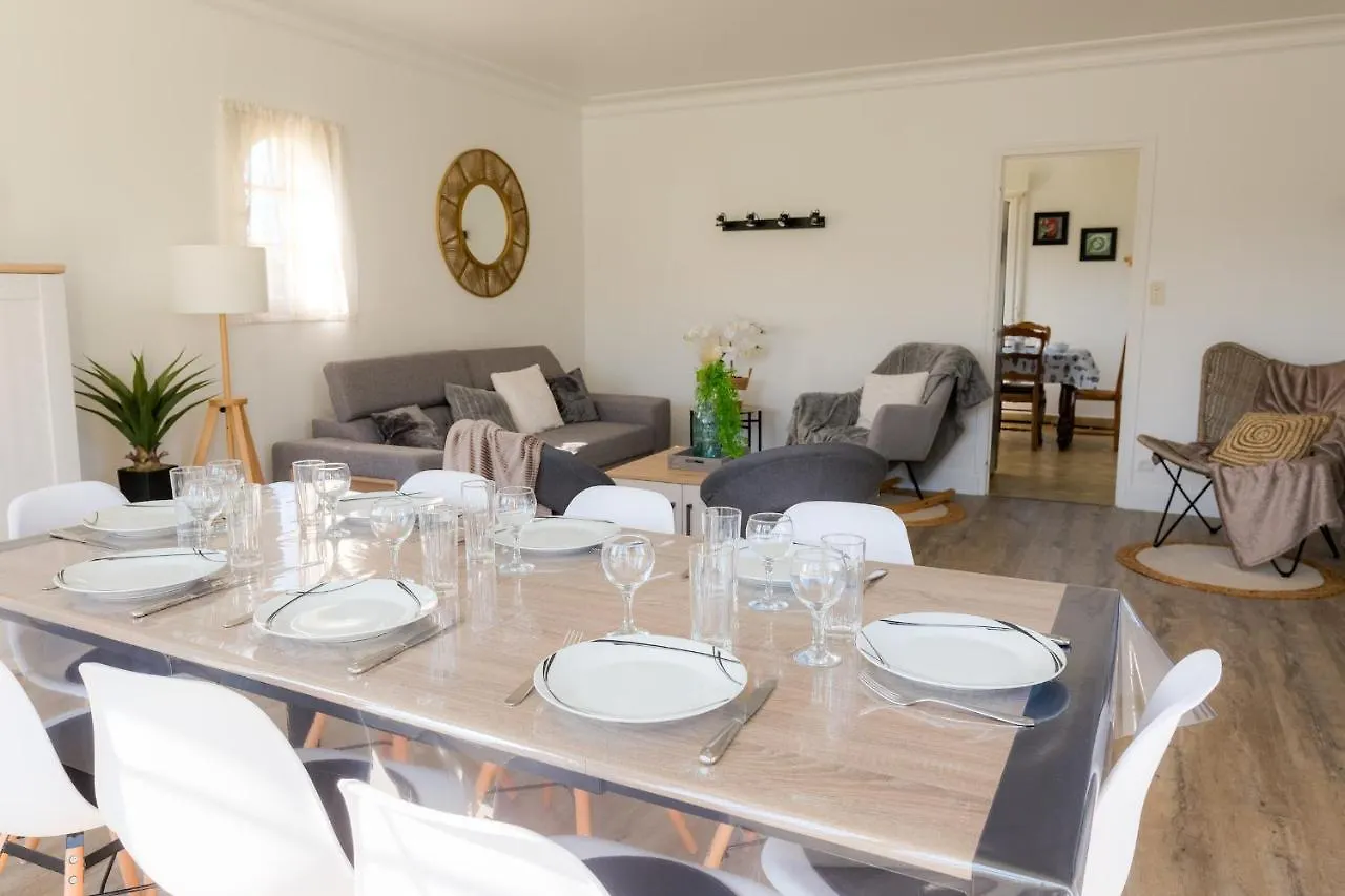 Jolie Maison Pour 10 Personnes Avec Jardin Plobannalec-Lesconil 0*,  France