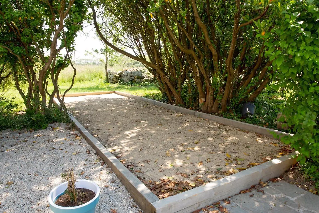 Jolie Maison Pour 10 Personnes Avec Jardin Plobannalec-Lesconil France